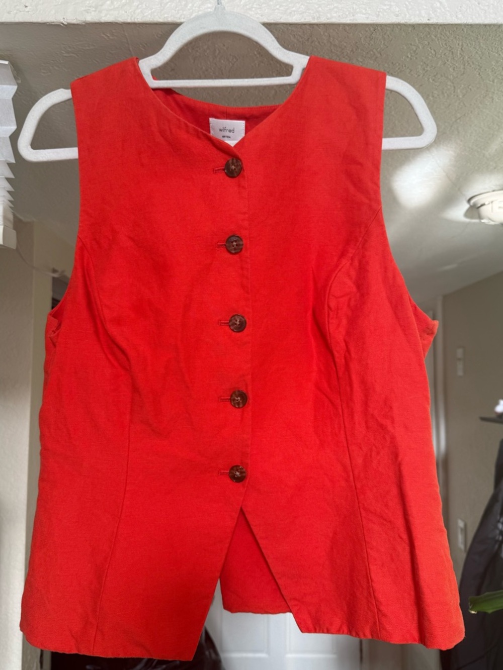 Aritzia Wilfred Regal Cruise Linen Vest - Red